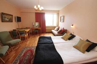 Отель Hotel Merihovi Кеми Улучшенный двухместный номер с 1 кроватью или 2 отдельными кроватями-3